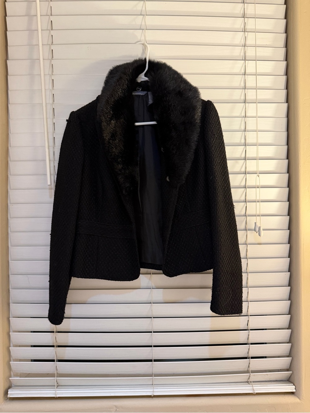 Hillard & Hanson Black Faux Fur Collar Blazer